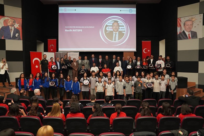 5-11 Ekim Spor Haftası Ödül Töreni Düzenlendi
