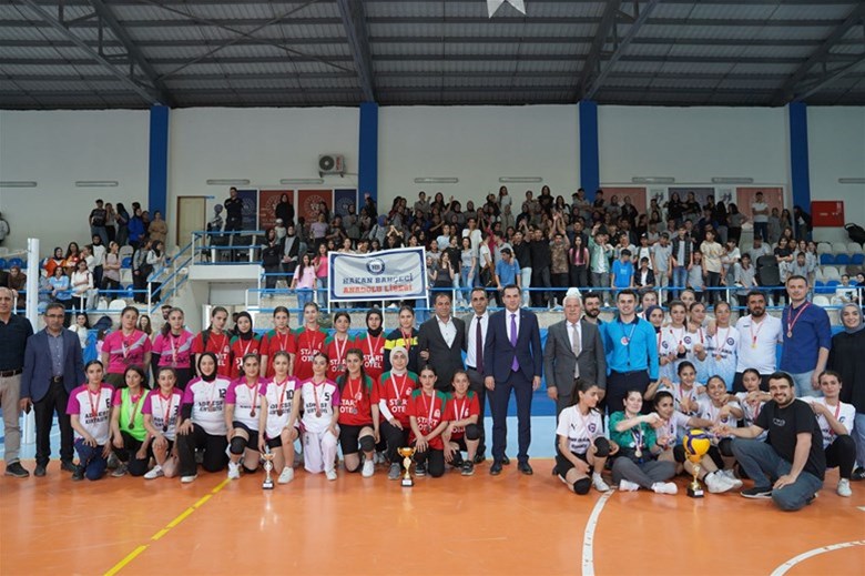 Genç Kızlar Voleybol Turnuvası